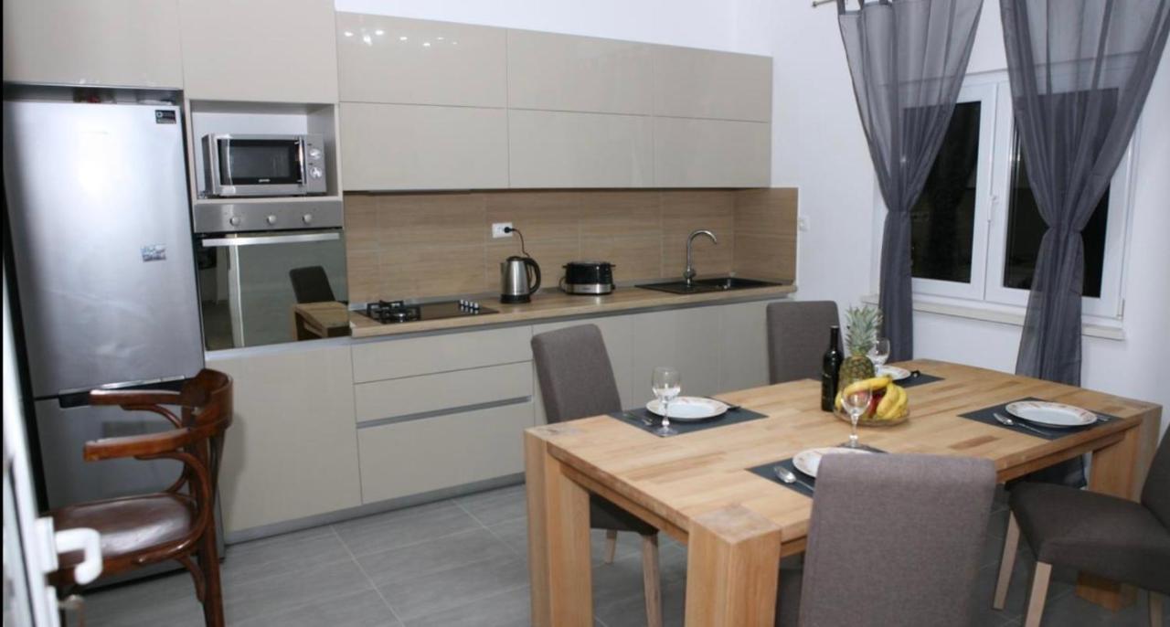 Apartments Antea Trogir Bagian luar foto