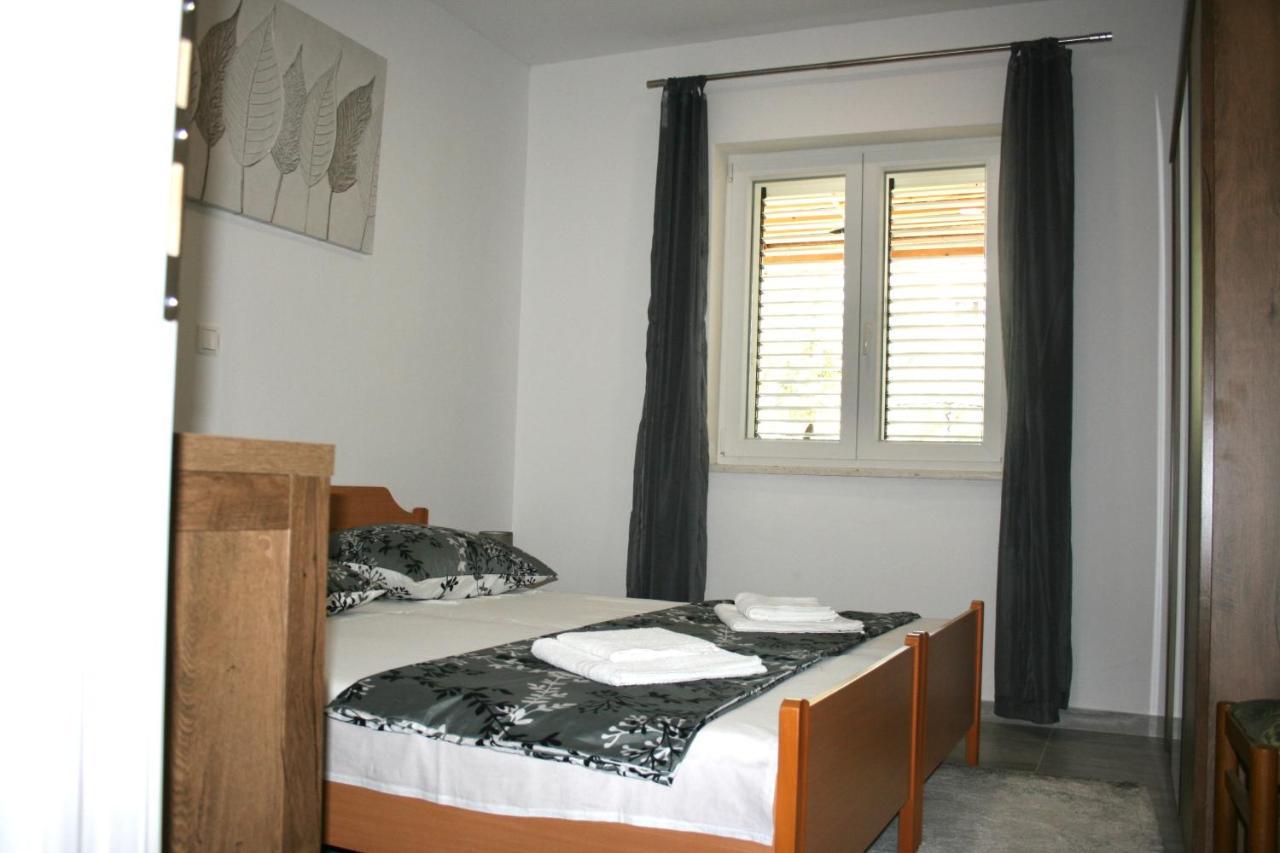 Apartments Antea Trogir Bagian luar foto