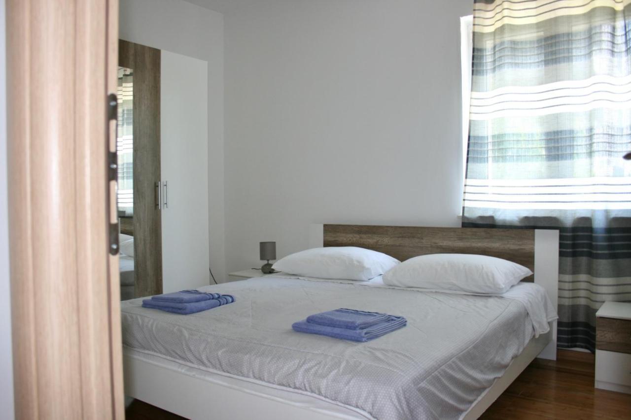 Apartments Antea Trogir Bagian luar foto
